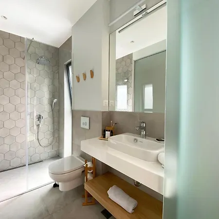 Eos Luxury * Kryopigi