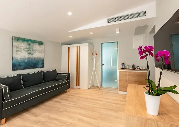 Eos Luxury * Kryopigi